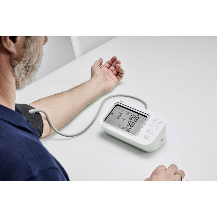 OMRON M6 COMFORT AFib tlakomjer za nadlakticu - Slika 2